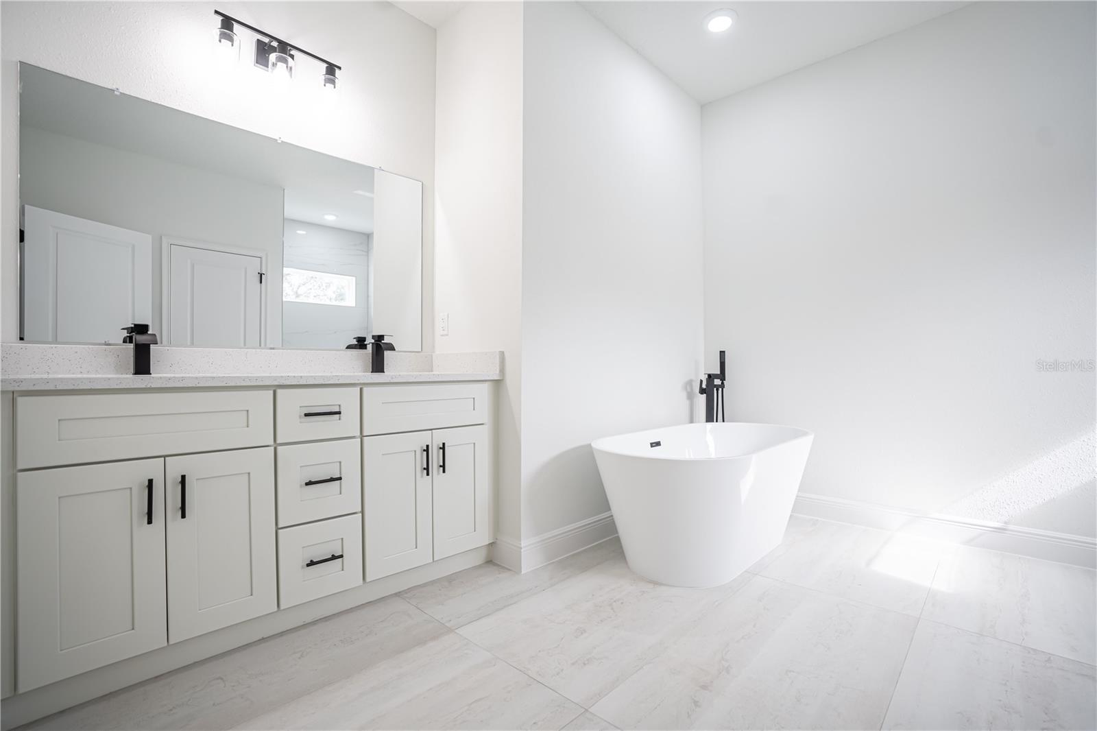 Image 32 of 44 For 6418 155th Place