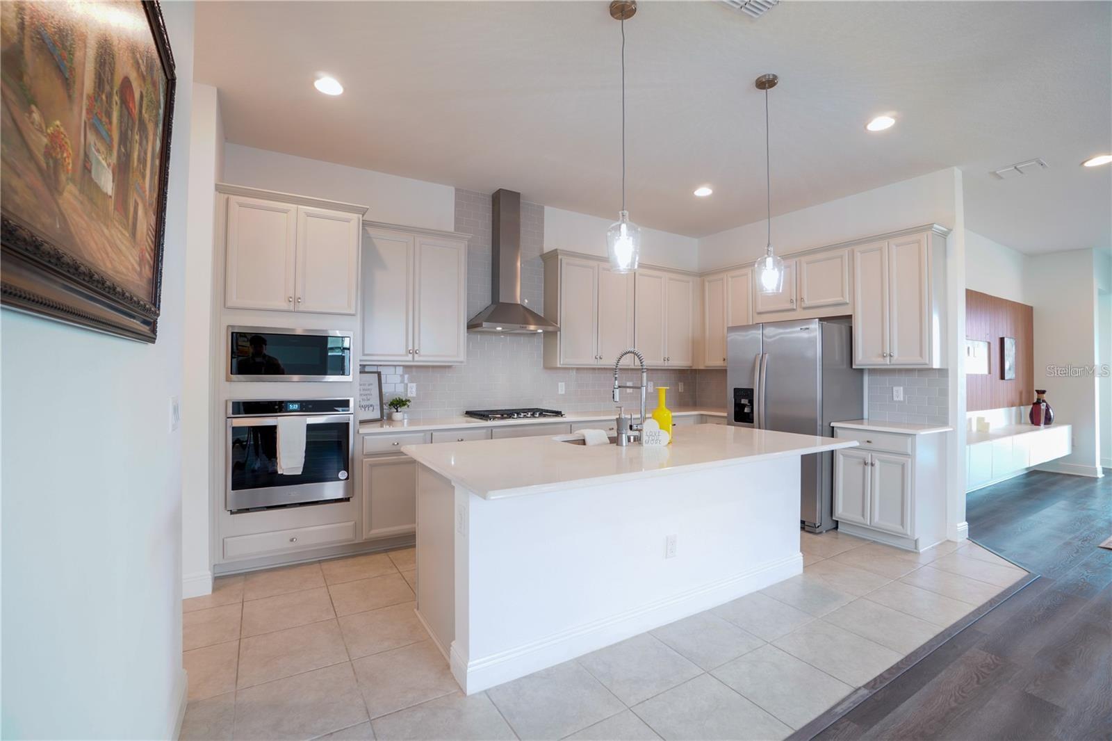 Image 17 of 66 For 15701 Vetta Drive