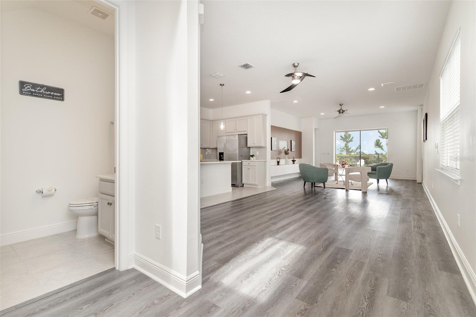 Image 20 of 66 For 15701 Vetta Drive