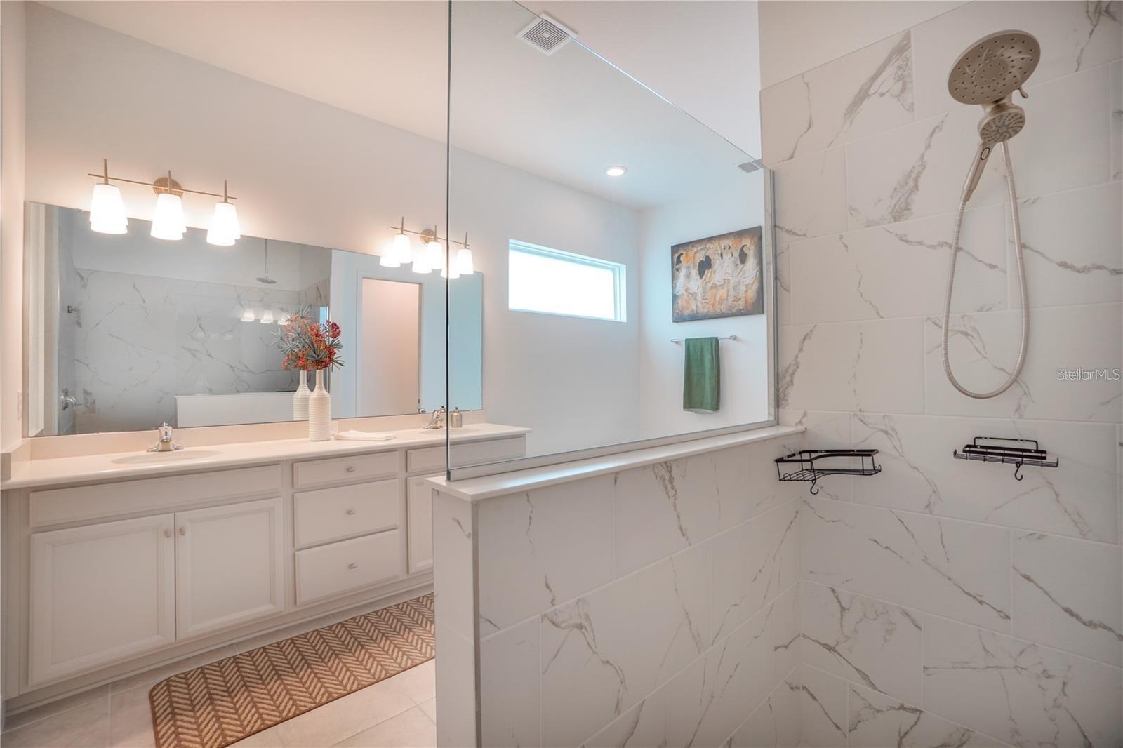 Image 25 of 66 For 15701 Vetta Drive