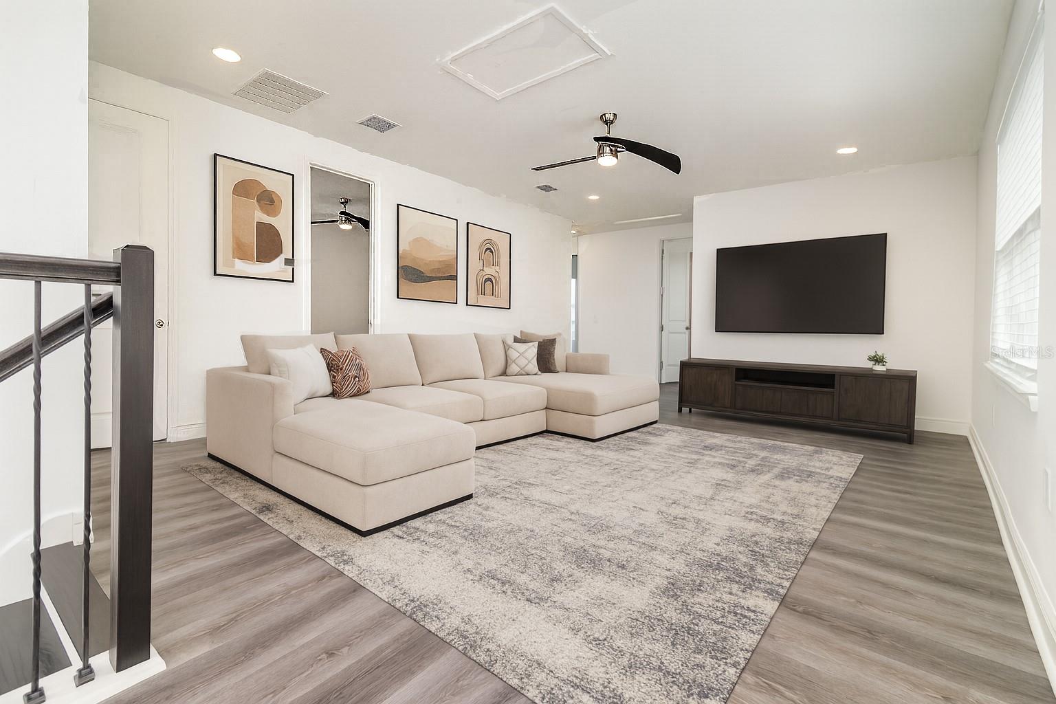 Image 3 of 66 For 15701 Vetta Drive