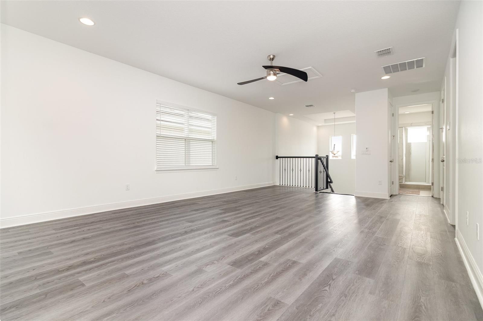 Image 30 of 66 For 15701 Vetta Drive