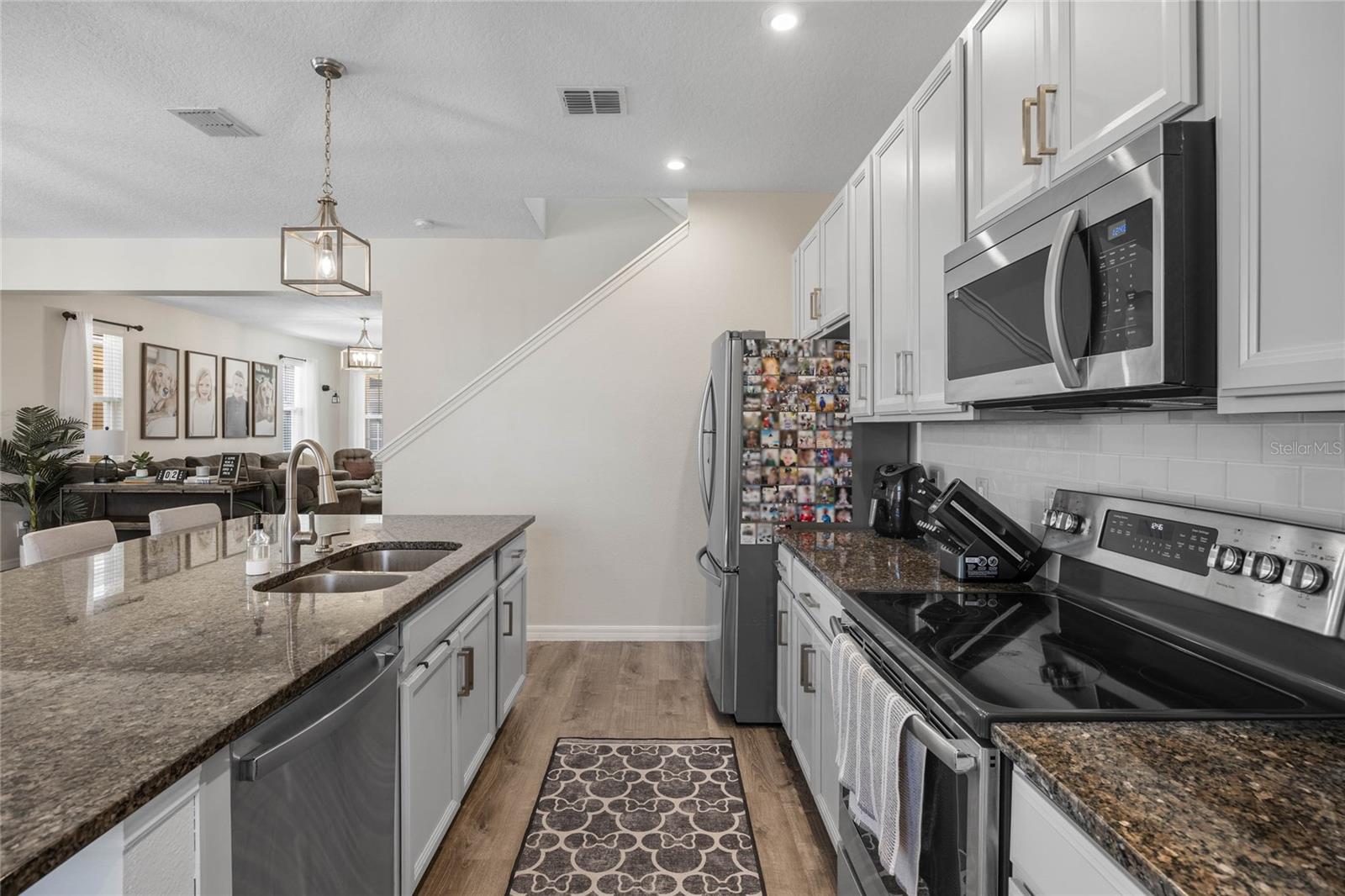 Image 11 of 33 For 242 Aberdeen Street