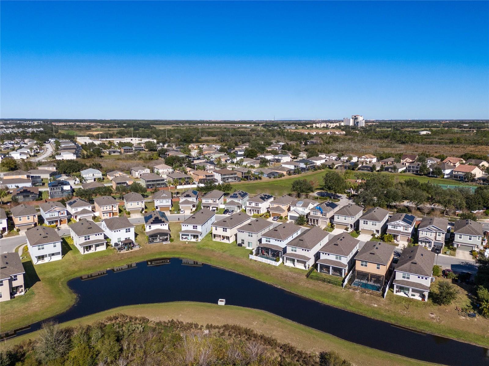 Image 29 of 33 For 242 Aberdeen Street