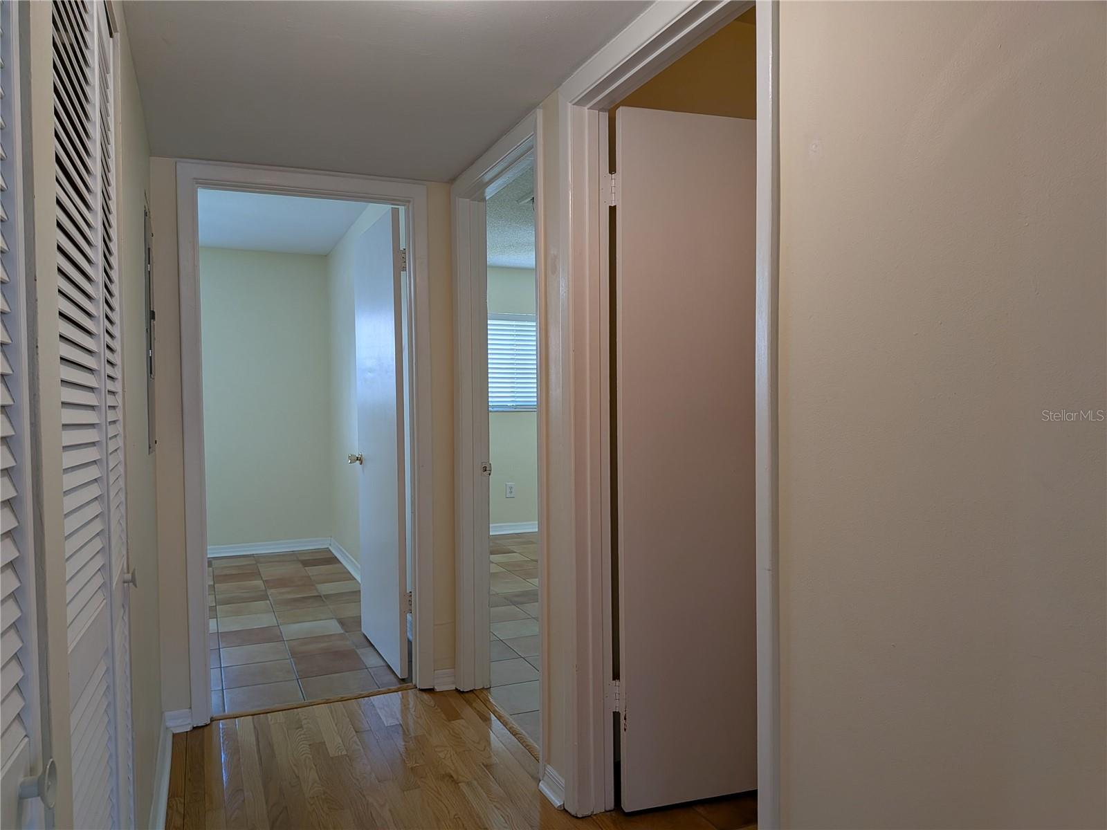 Image 12 of 21 For 725 Northlake Boulevard 57