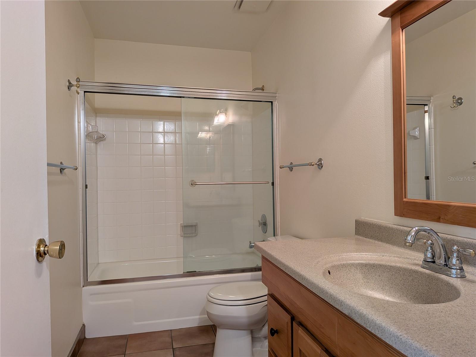 Image 13 of 21 For 725 Northlake Boulevard 57