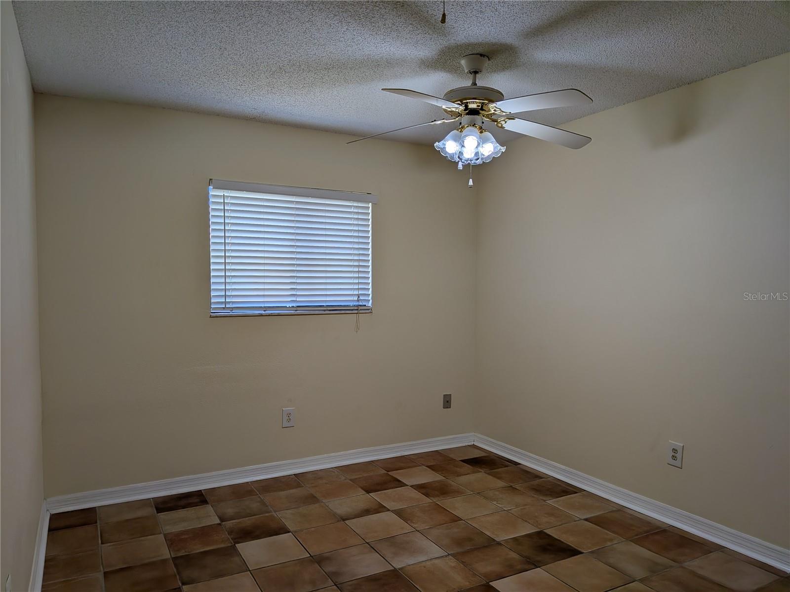 Image 16 of 21 For 725 Northlake Boulevard 57