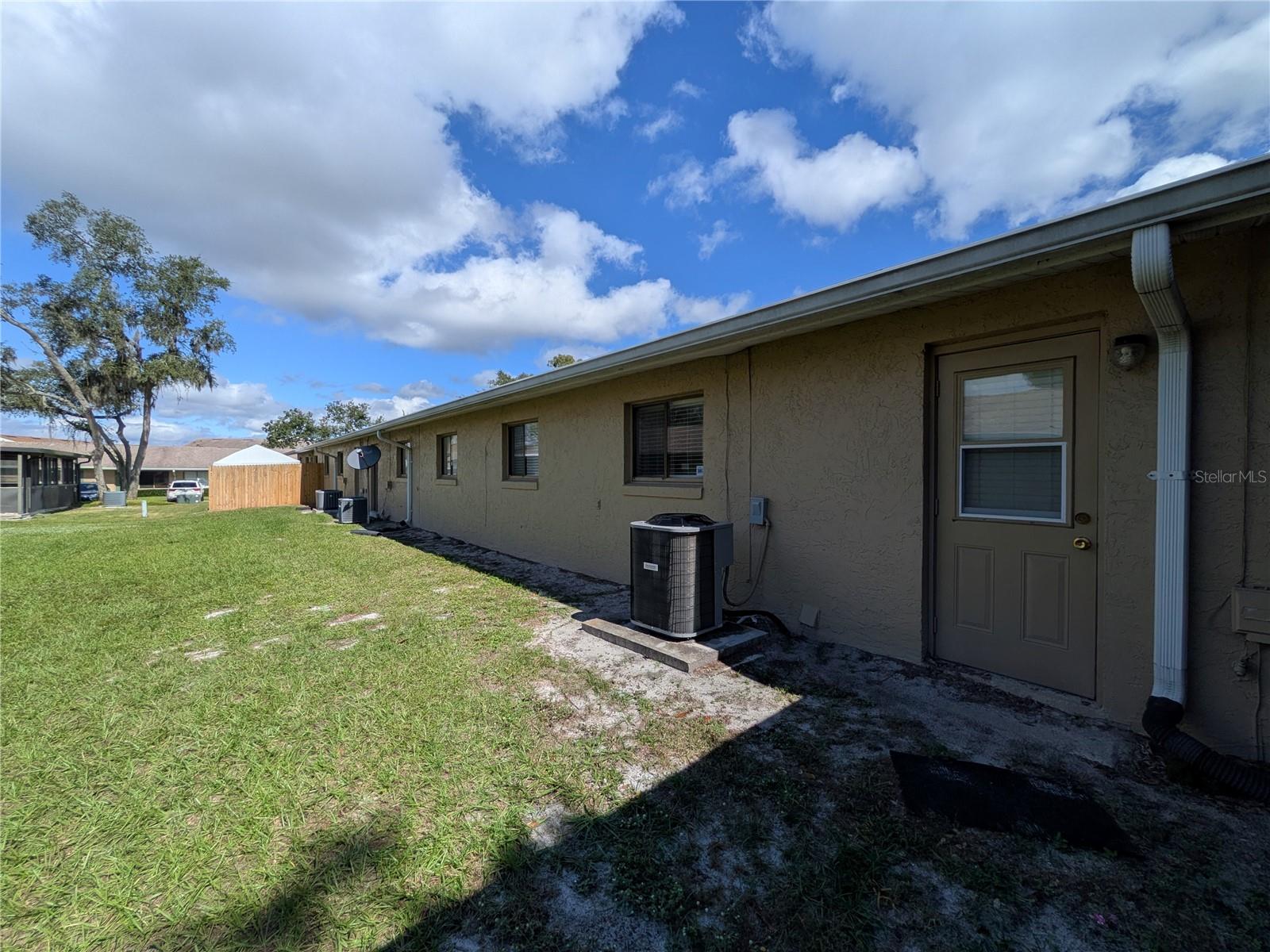 Image 18 of 21 For 725 Northlake Boulevard 57