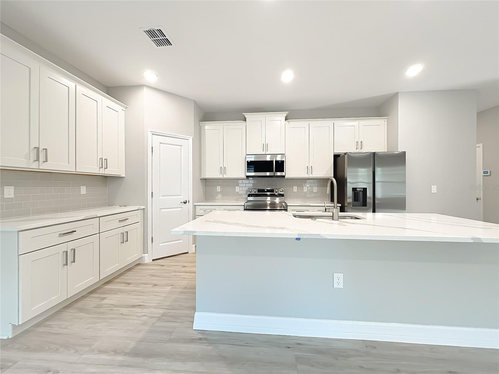 Image 10 of 36 For 6652 129th Loop