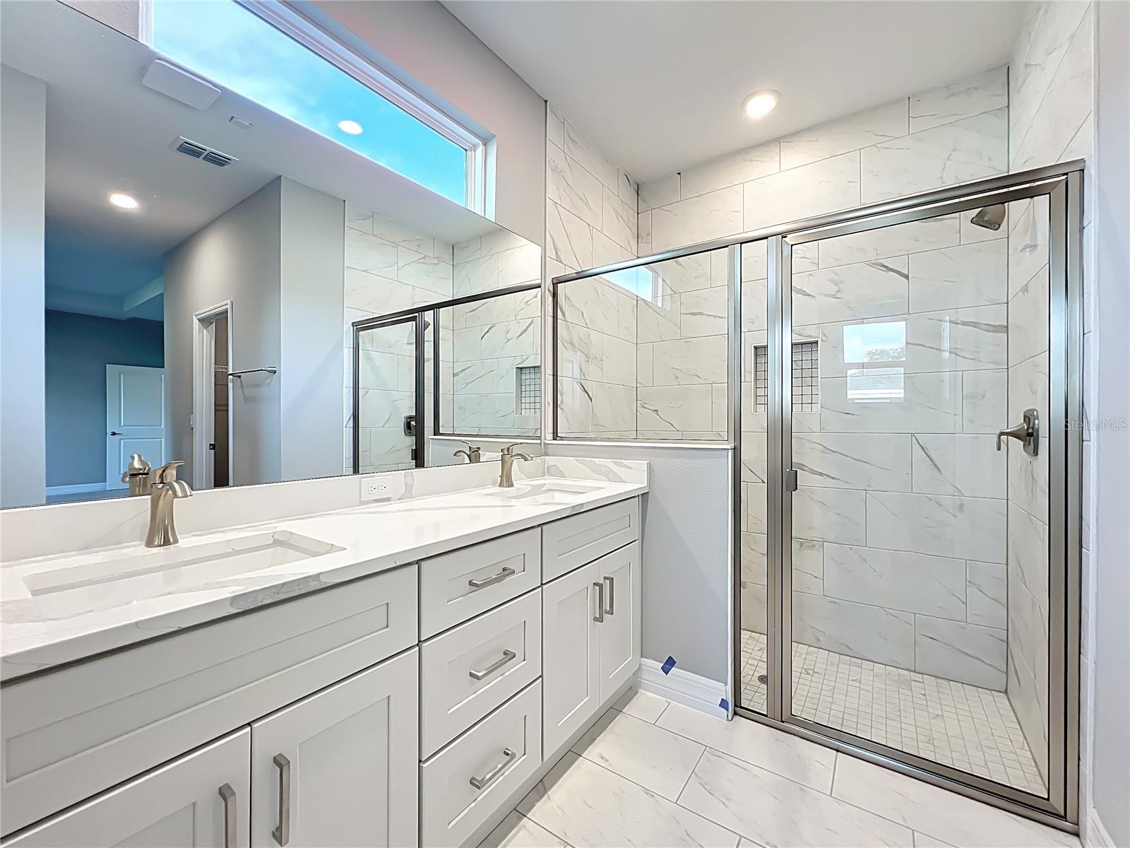 Image 20 of 36 For 6652 129th Loop