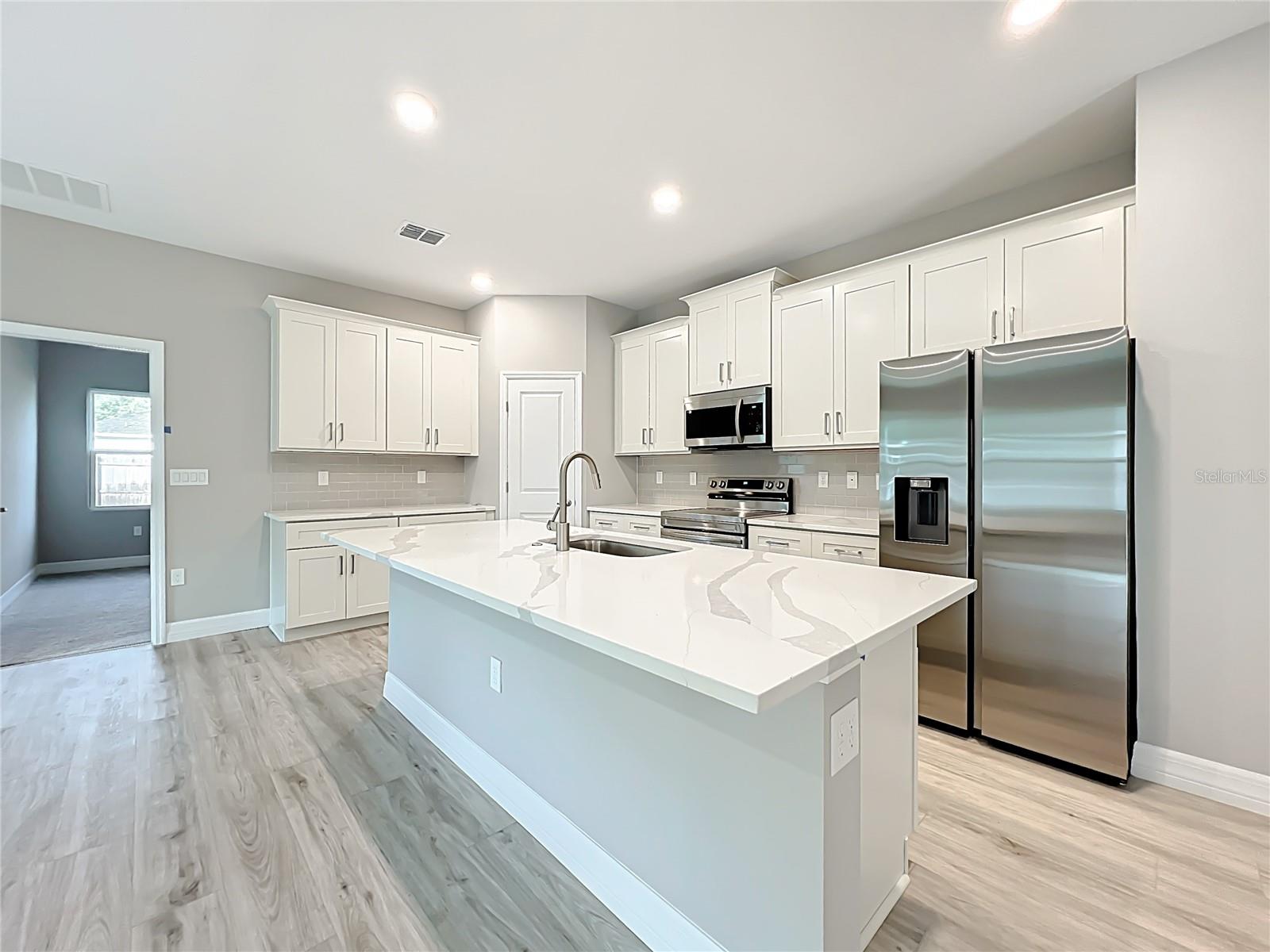 Image 5 of 36 For 6652 129th Loop