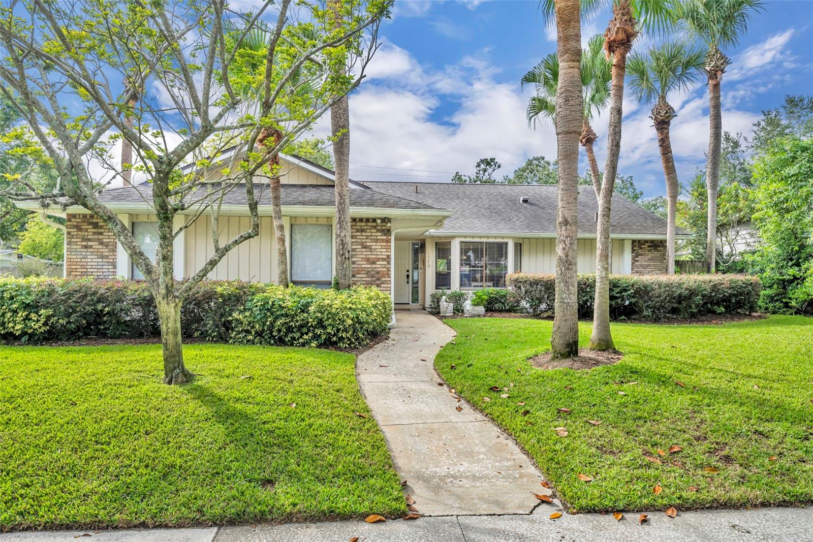 Image 2 of 32 For 1070 Paladin Court