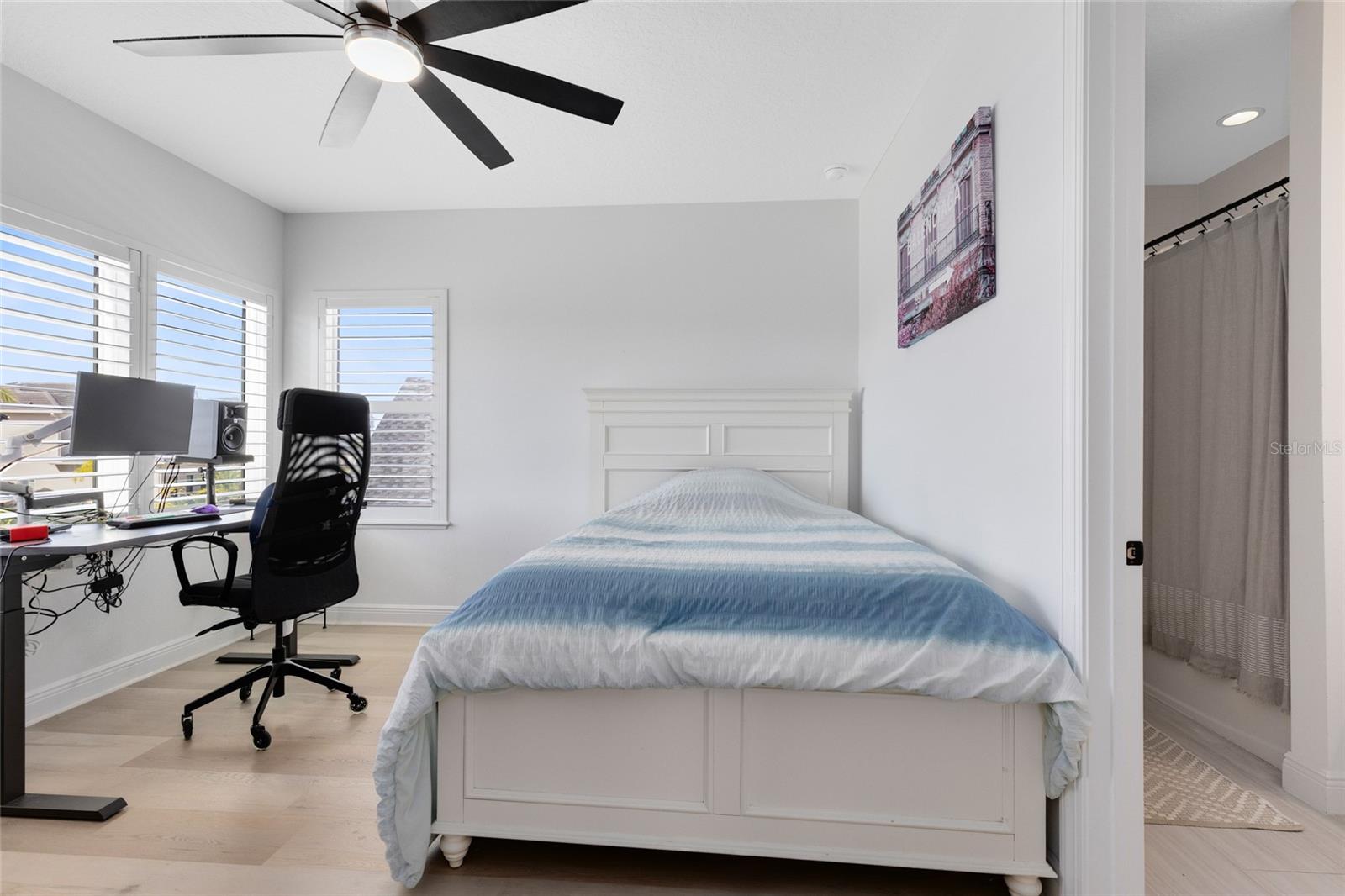 Image 35 of 55 For 9877 Laurel Berry Drive