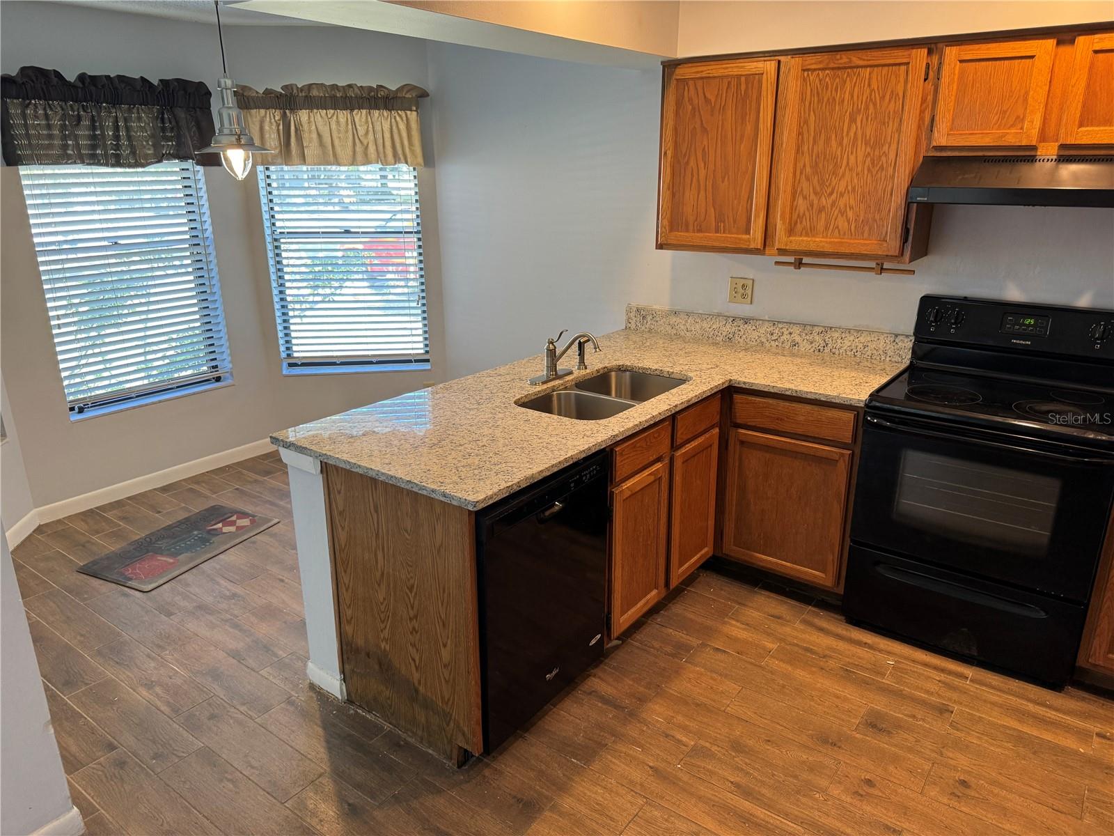 Image 2 of 13 For 4618 Suntree Boulevard