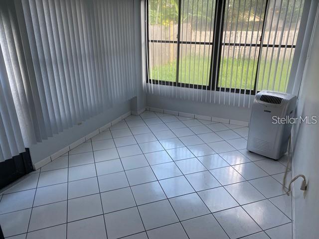 Image 7 of 13 For 4618 Suntree Boulevard