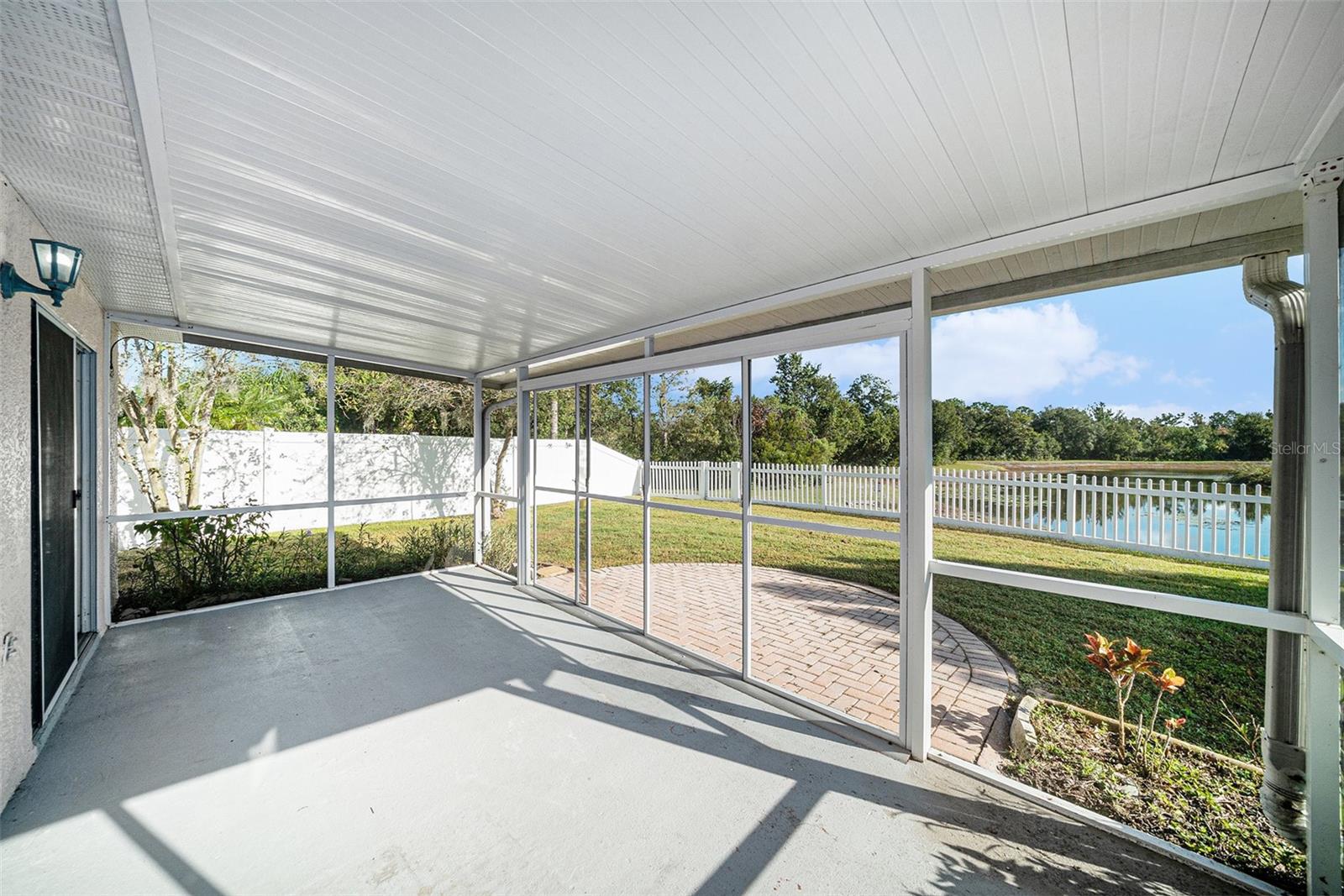 Listing photo id 17 for 5508 Treig Lane