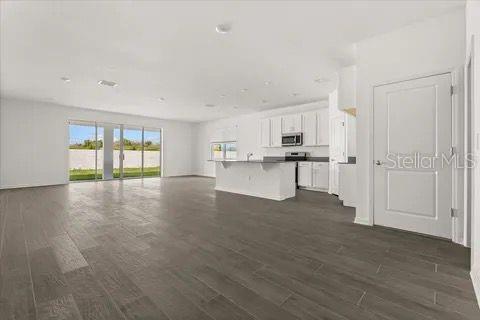 Image 5 of 38 For 2581 Runners Circle A