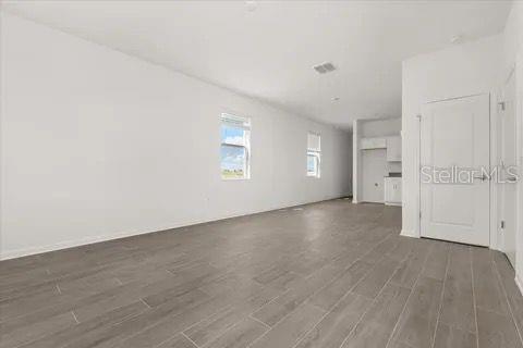 Image 6 of 38 For 2581 Runners Circle A