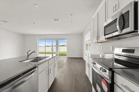 Image 9 of 38 For 2581 Runners Circle A