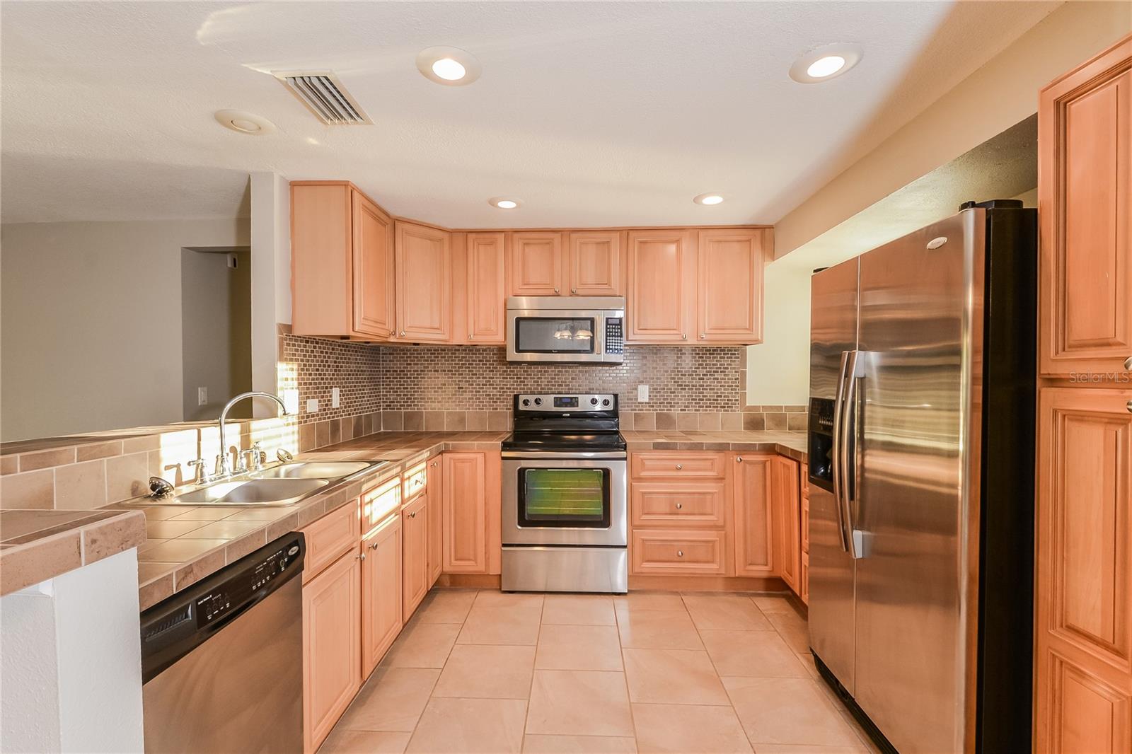 Image 6 of 16 For 4600 Sloan Avenue