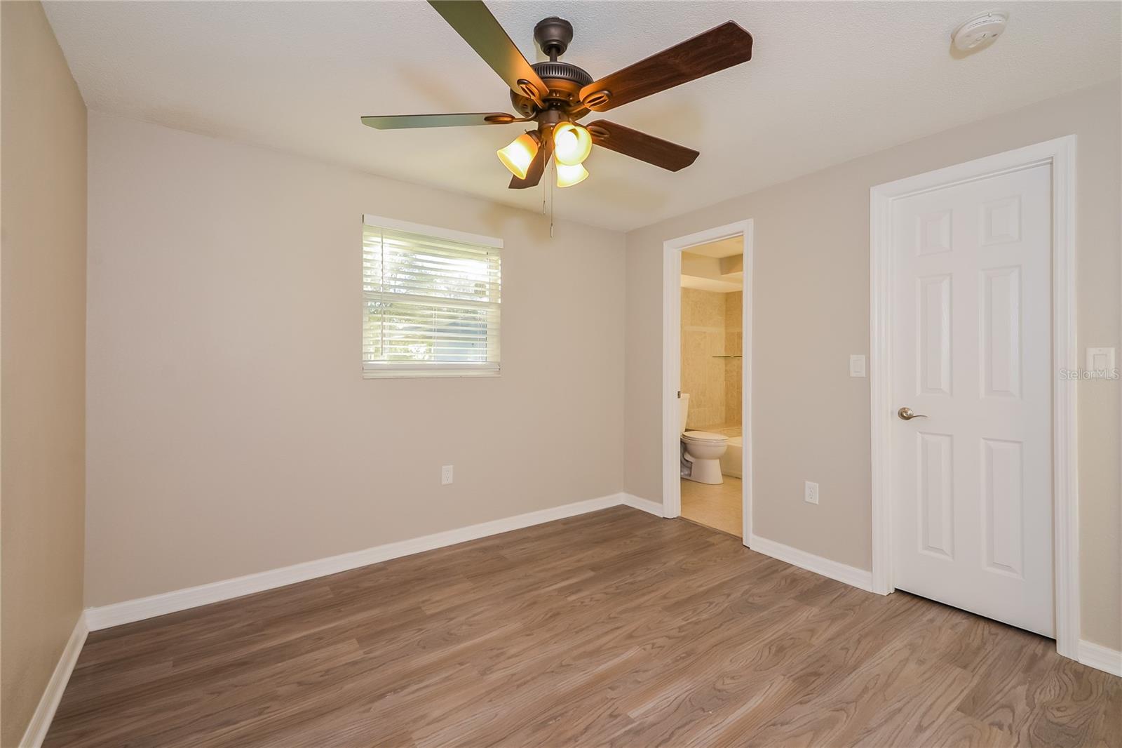 Image 9 of 16 For 4600 Sloan Avenue