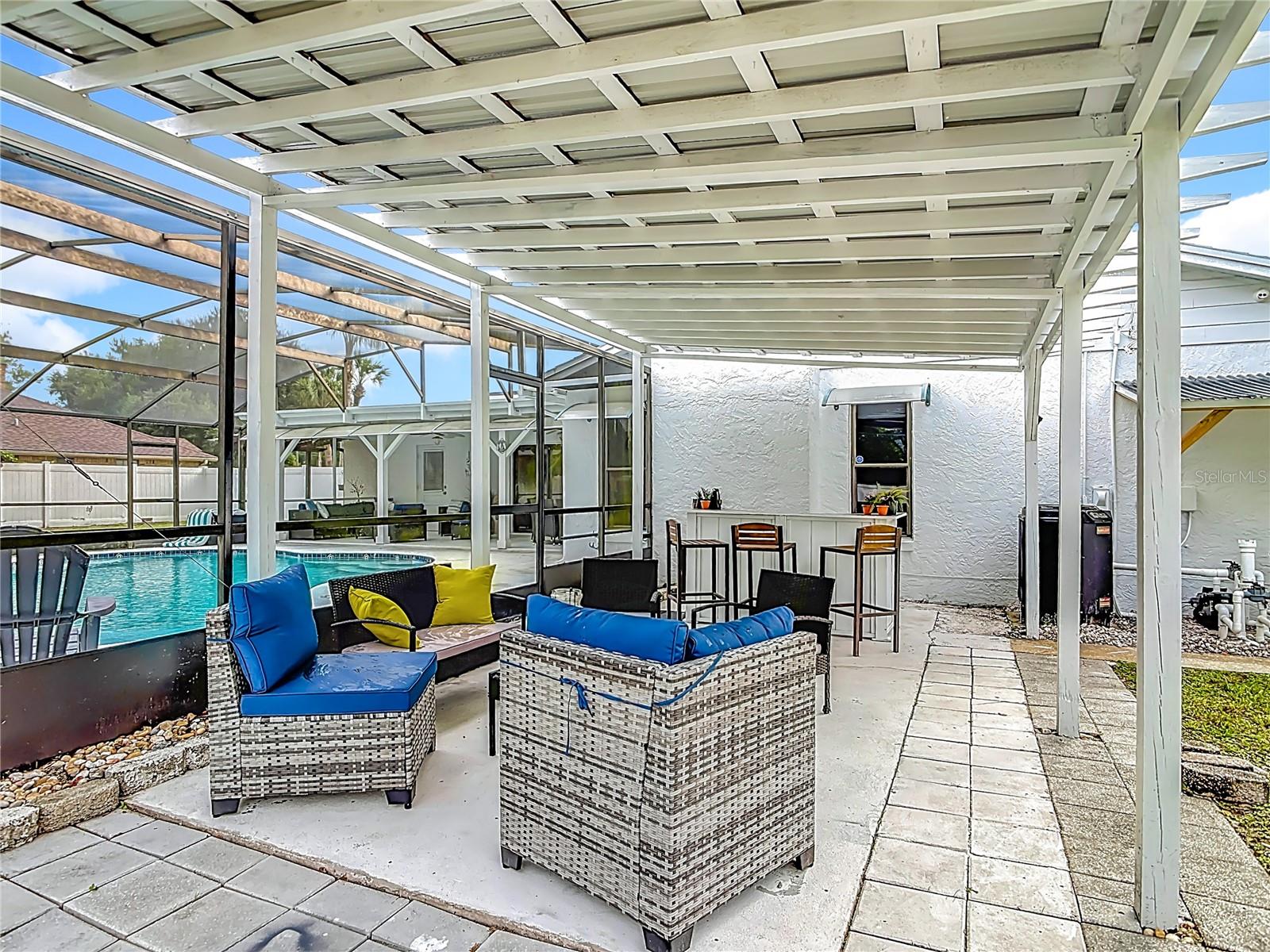 Image 42 of 50 For 560 Saxon Boulevard