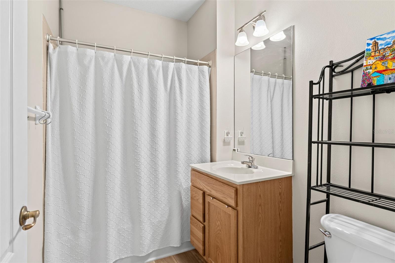 Image 21 of 36 For 1035 Venetian Drive 105