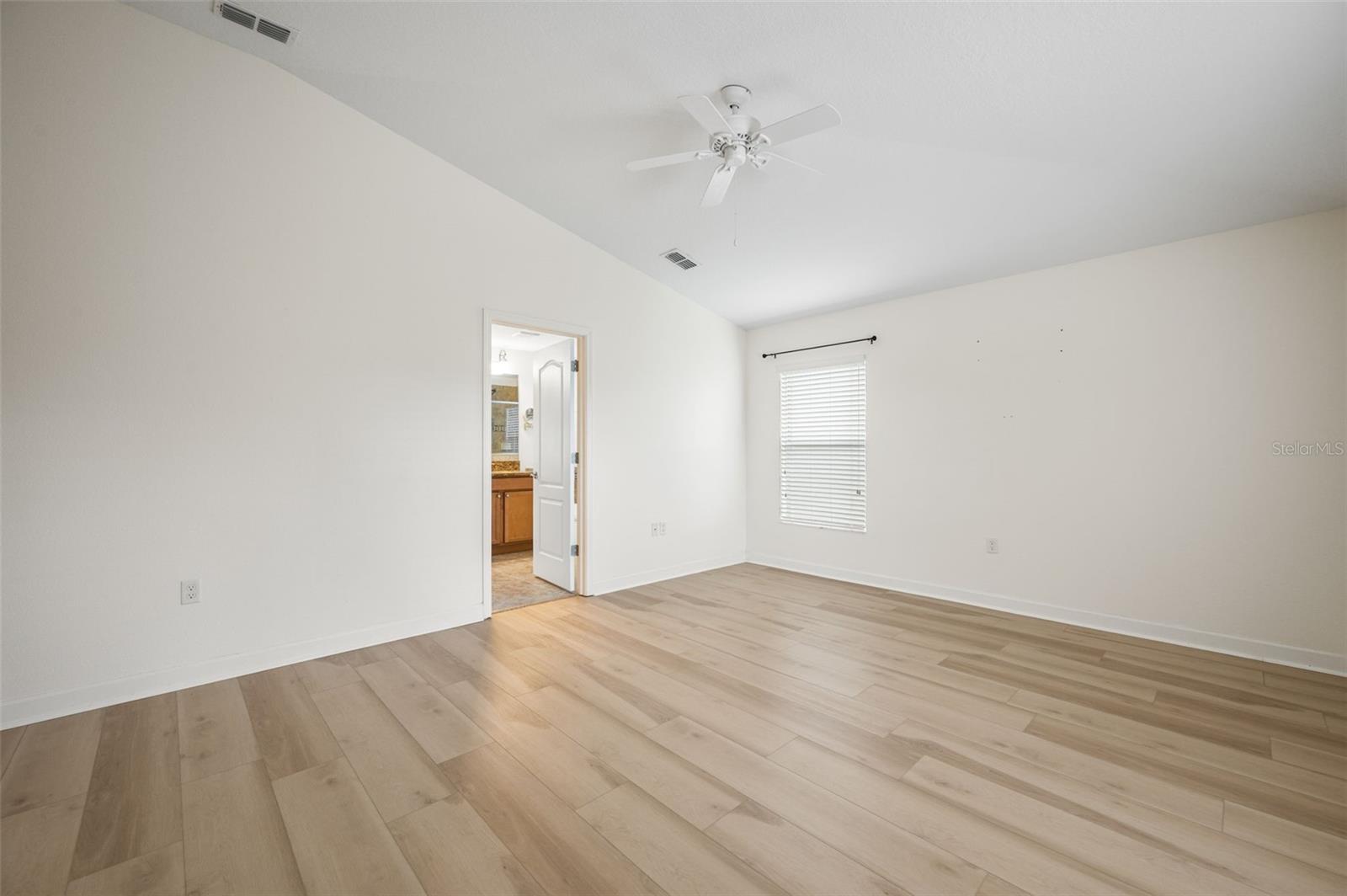 Image 25 of 44 For 3664 Gurrero Drive