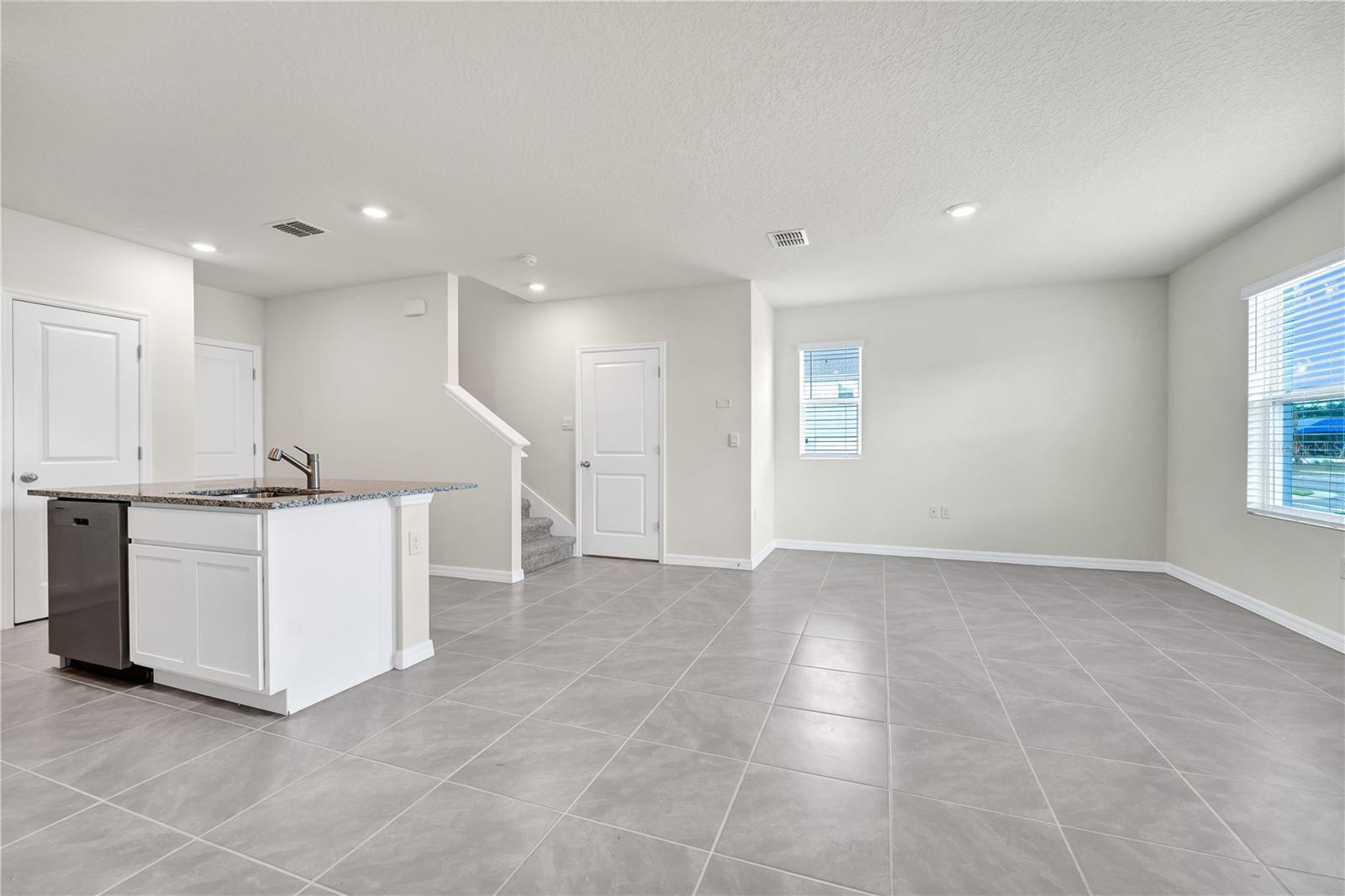 Image 8 of 39 For 5650 Anders Way