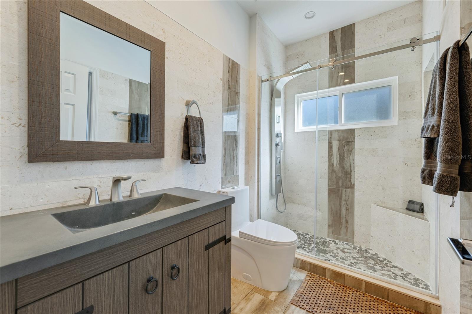 Image 18 of 37 For 13036 Lake Roper Court