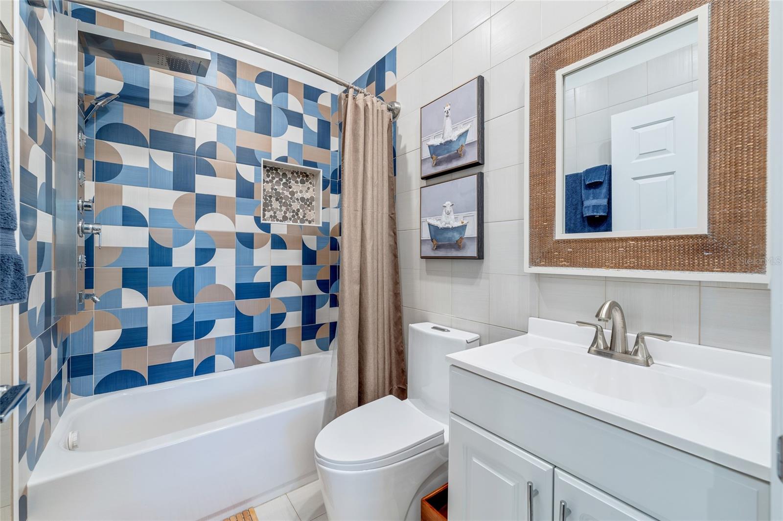 Image 23 of 37 For 13036 Lake Roper Court