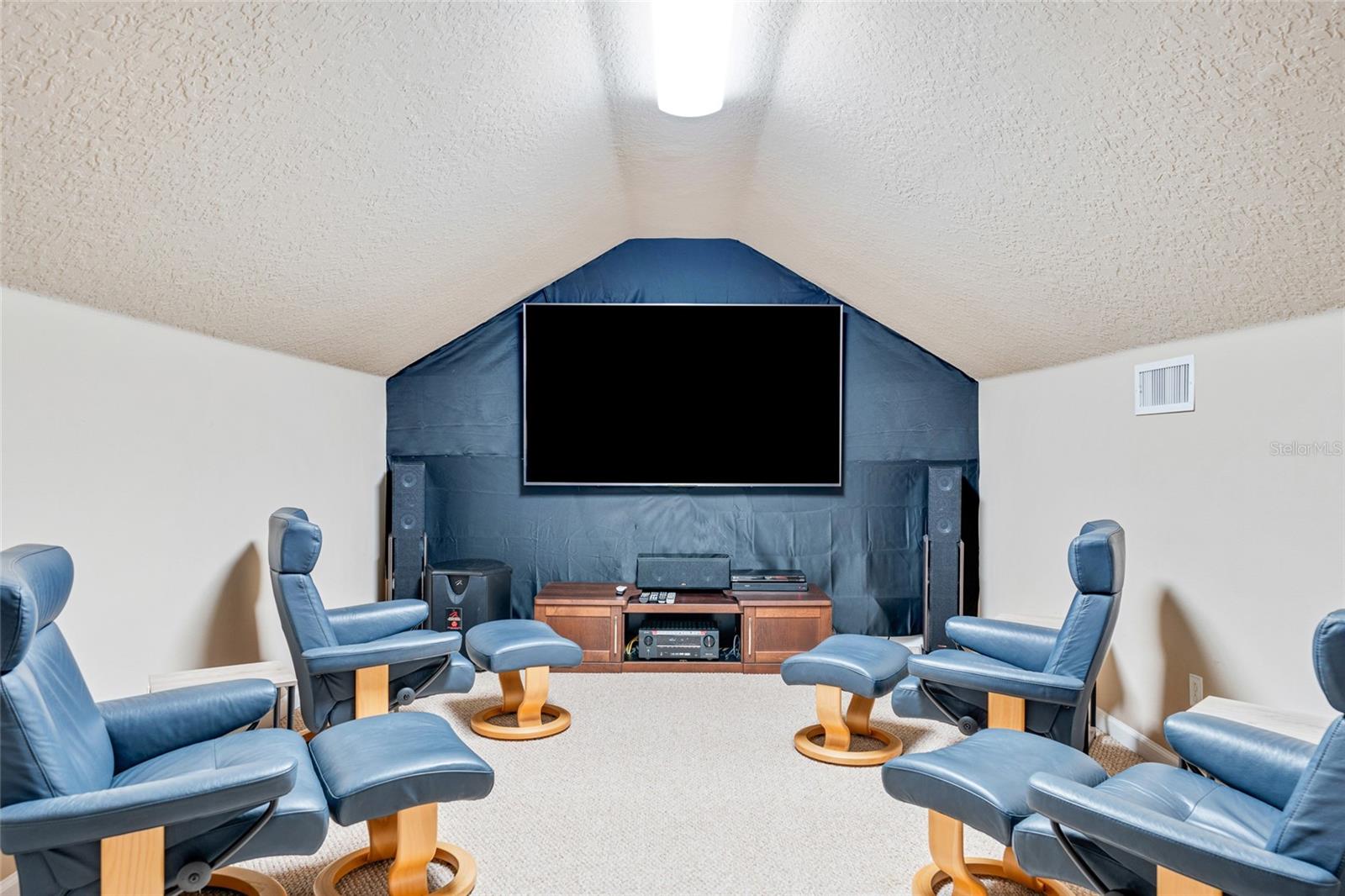 Image 26 of 37 For 13036 Lake Roper Court