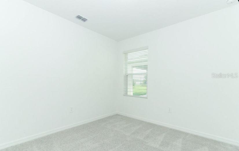 Image 16 of 23 For 716 Hazelwood Court