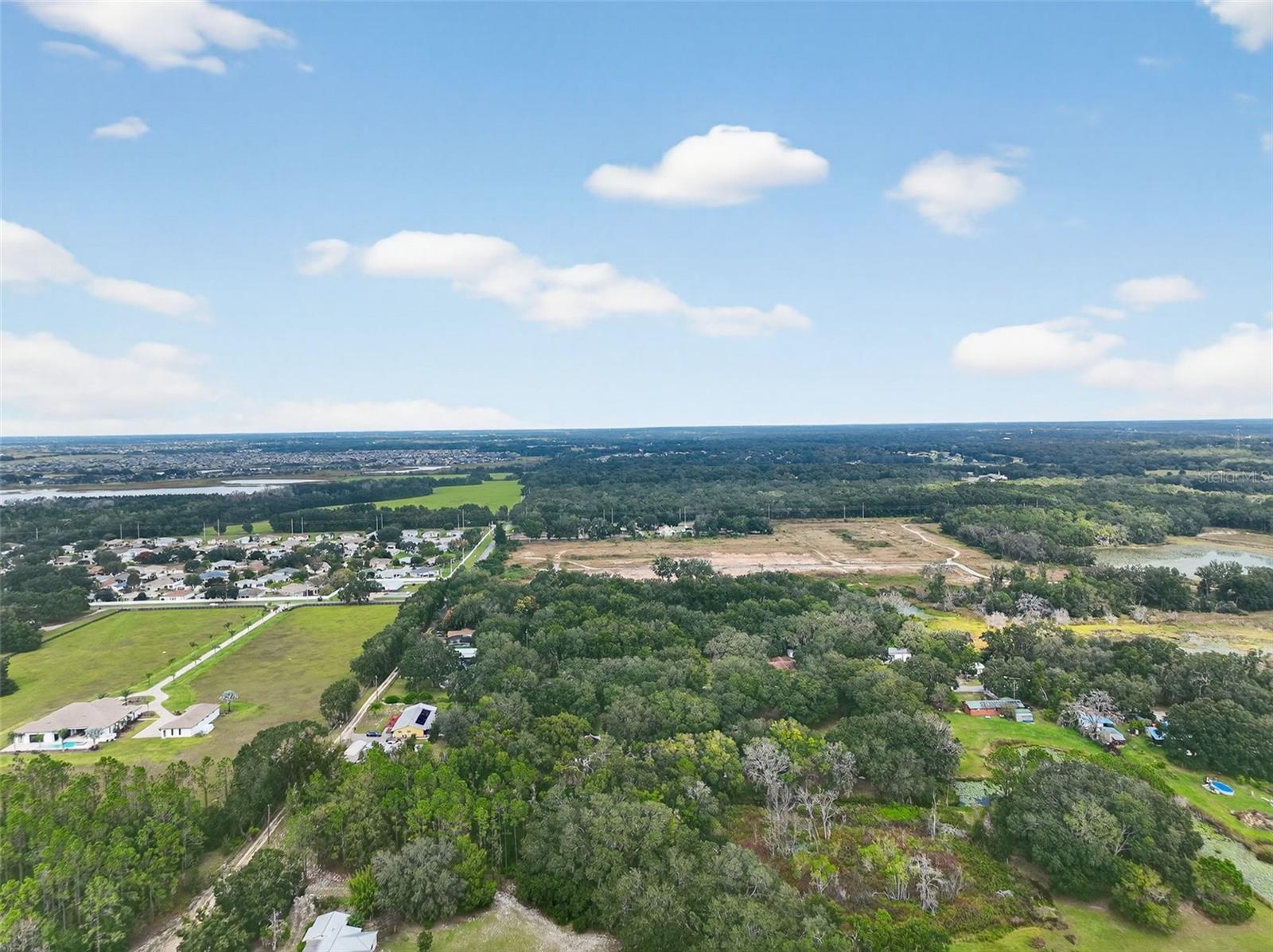 Image 6 of 9 For  Lewis Court 