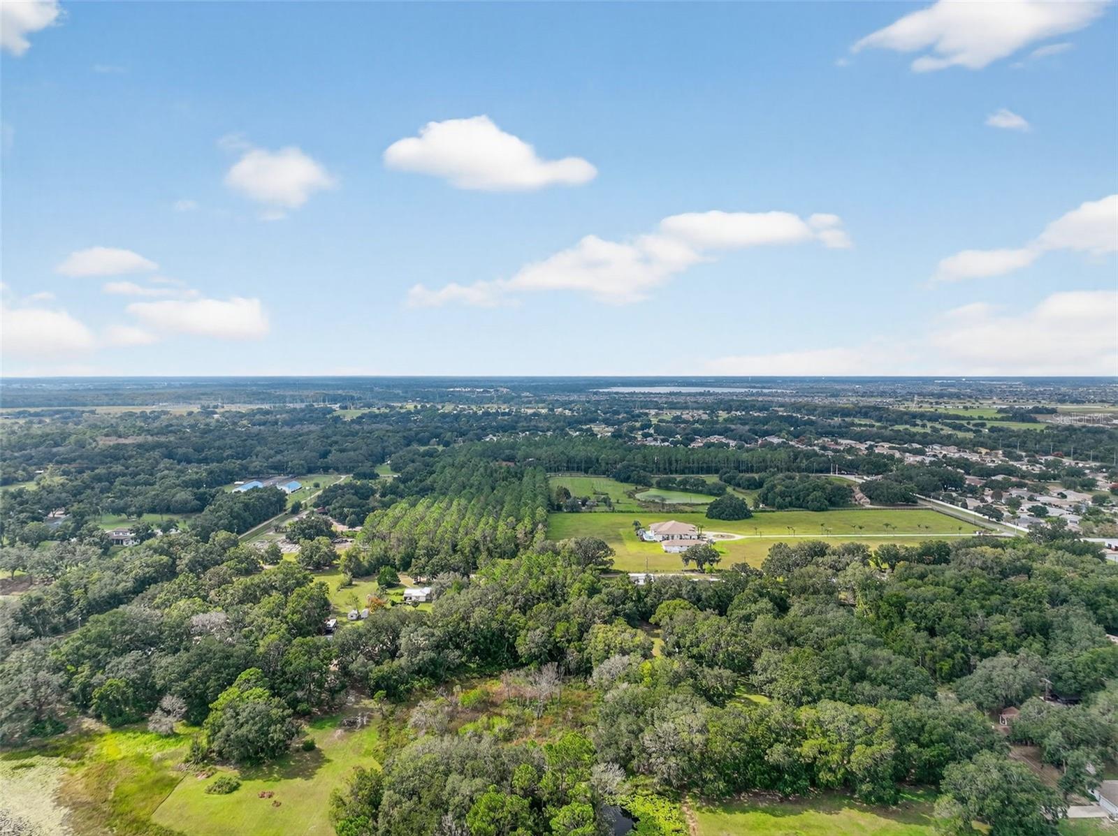 Image 7 of 9 For  Lewis Court 