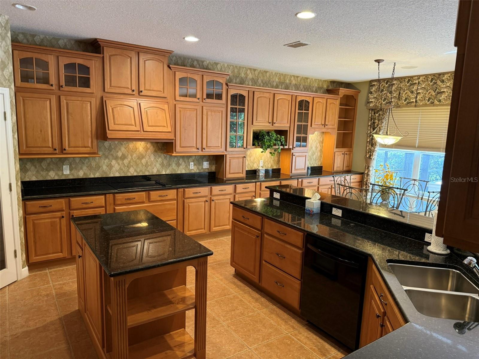 Image 18 of 78 For 10484 Wiscane Avenue