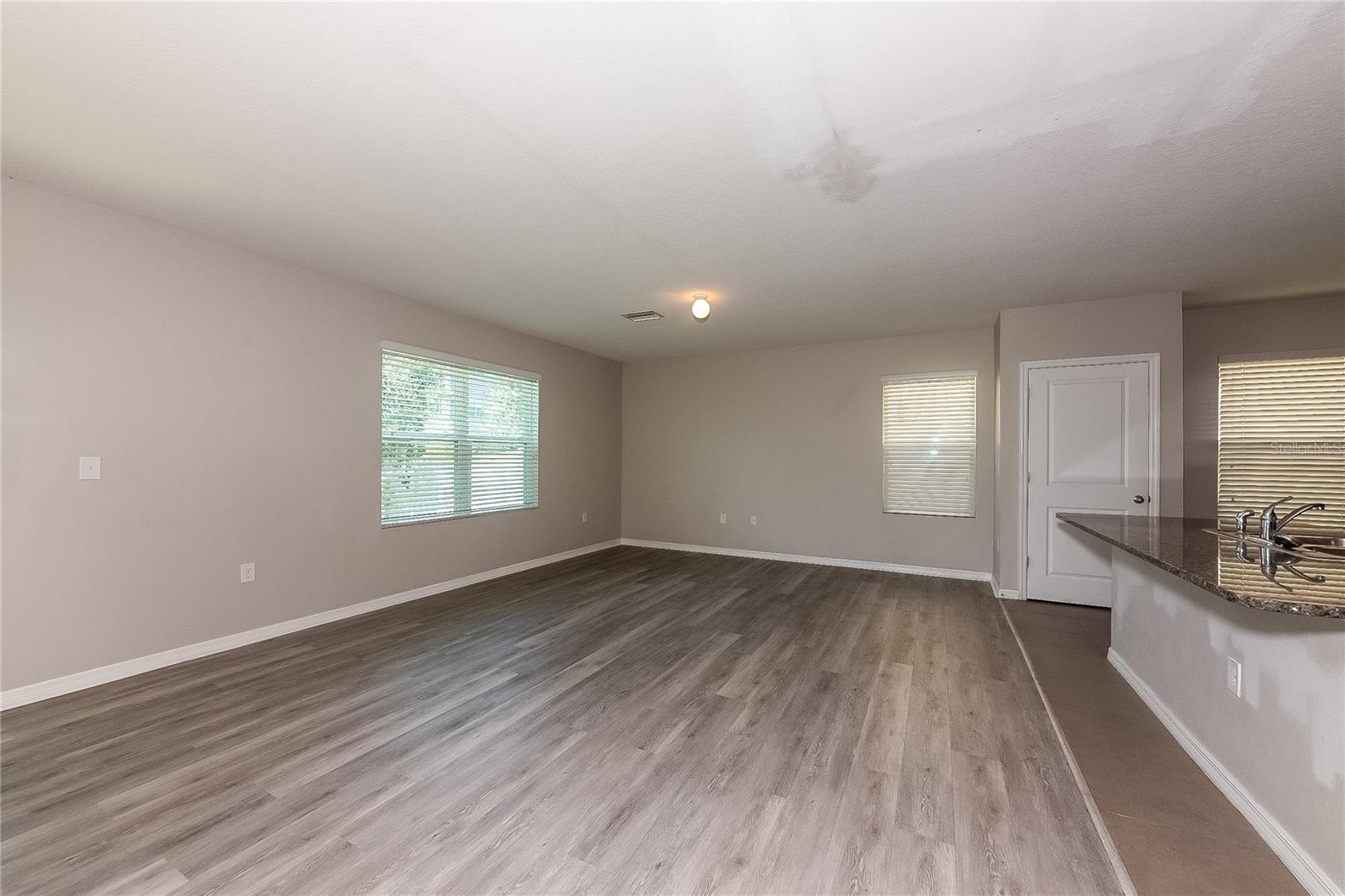 Image 4 of 17 For 5012 San Palermo Drive