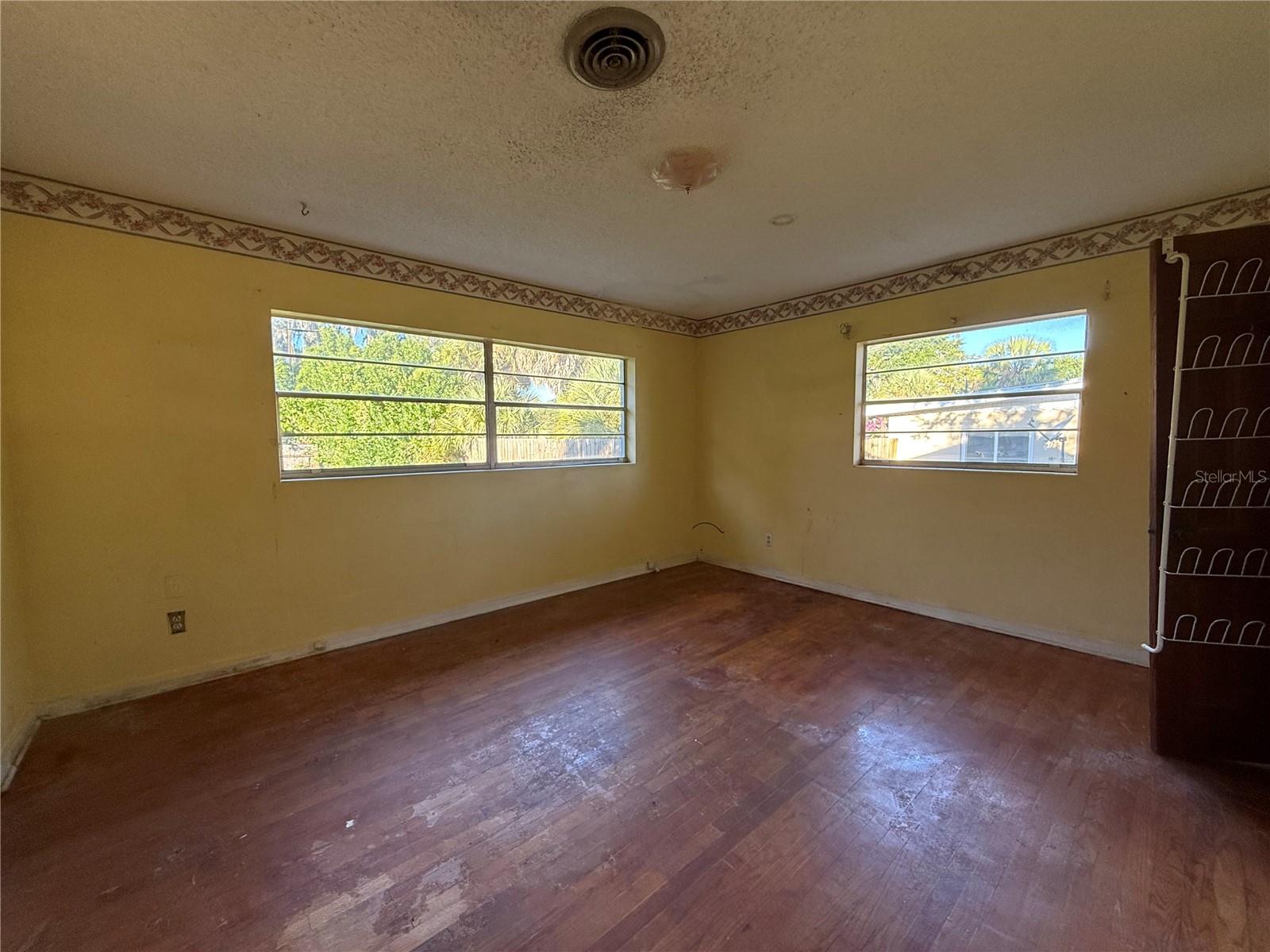 Image 13 of 23 For 2148 Blossom Lane