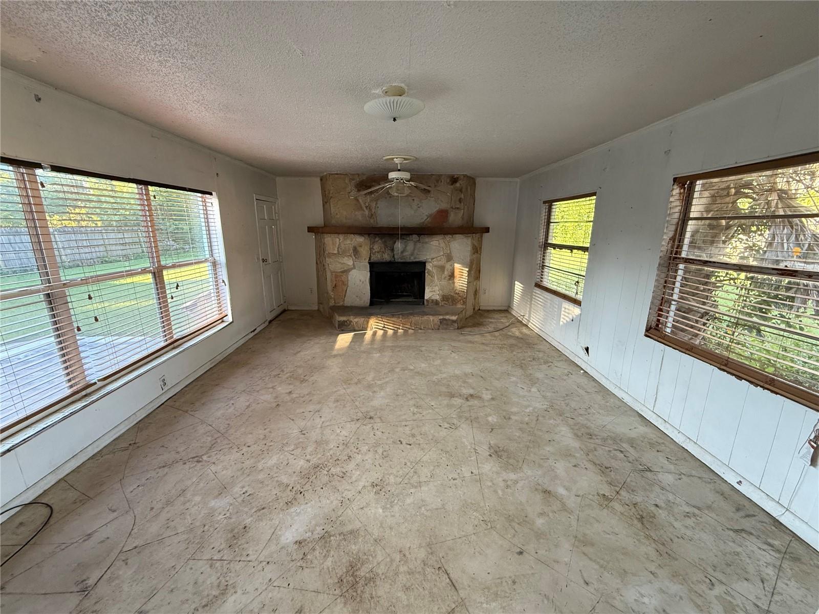 Image 17 of 23 For 2148 Blossom Lane