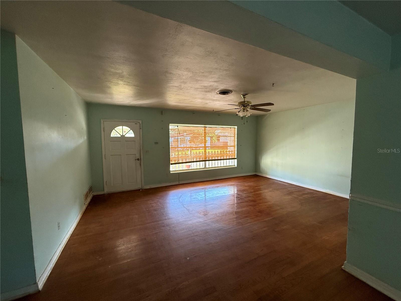 Image 3 of 23 For 2148 Blossom Lane