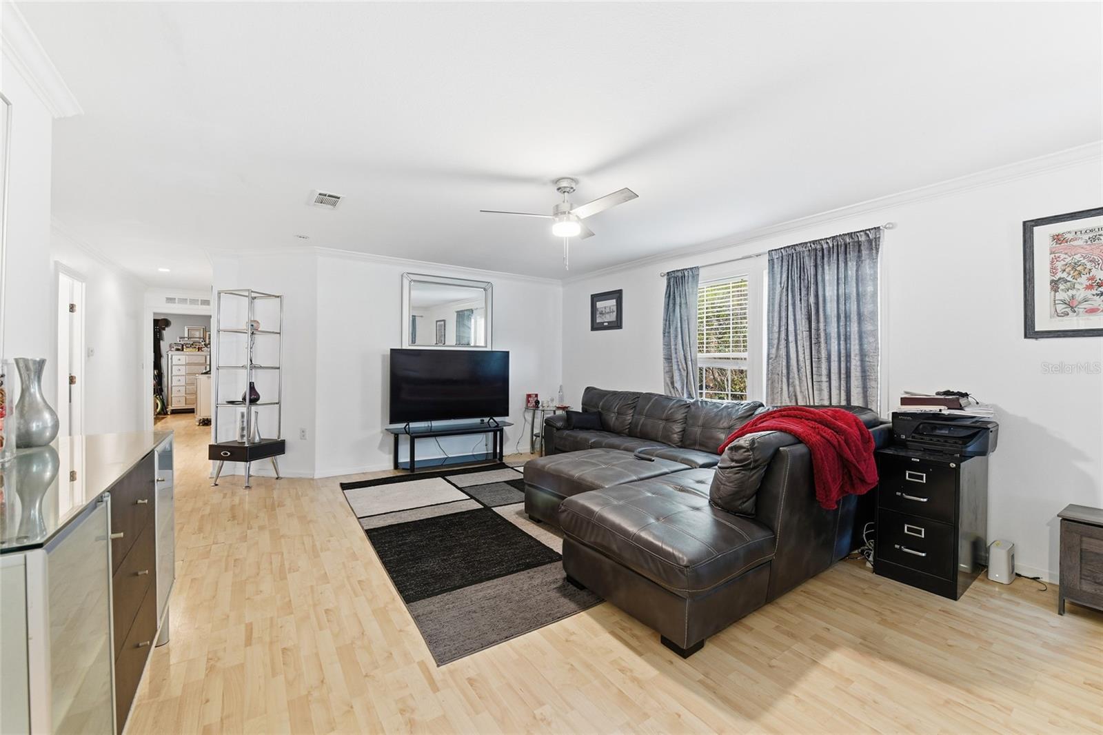 Image 20 of 29 For 725 Cypress Road