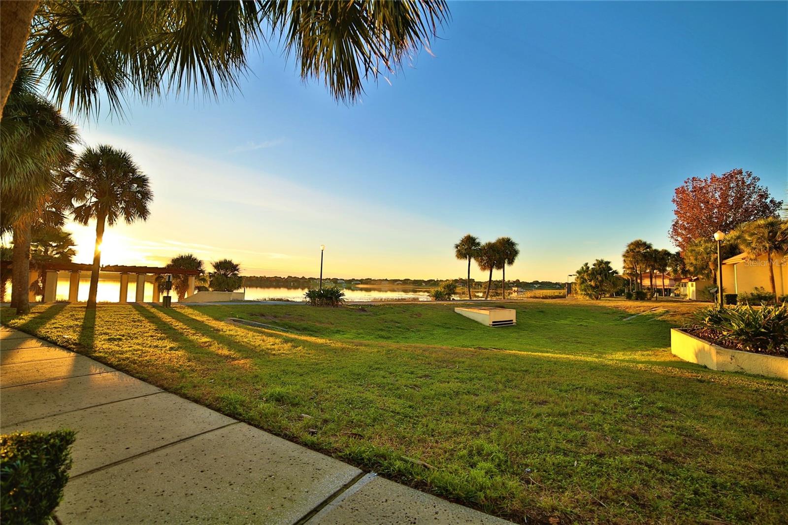 Image 4 of 18 For 10260 Turkey Lake Road 149