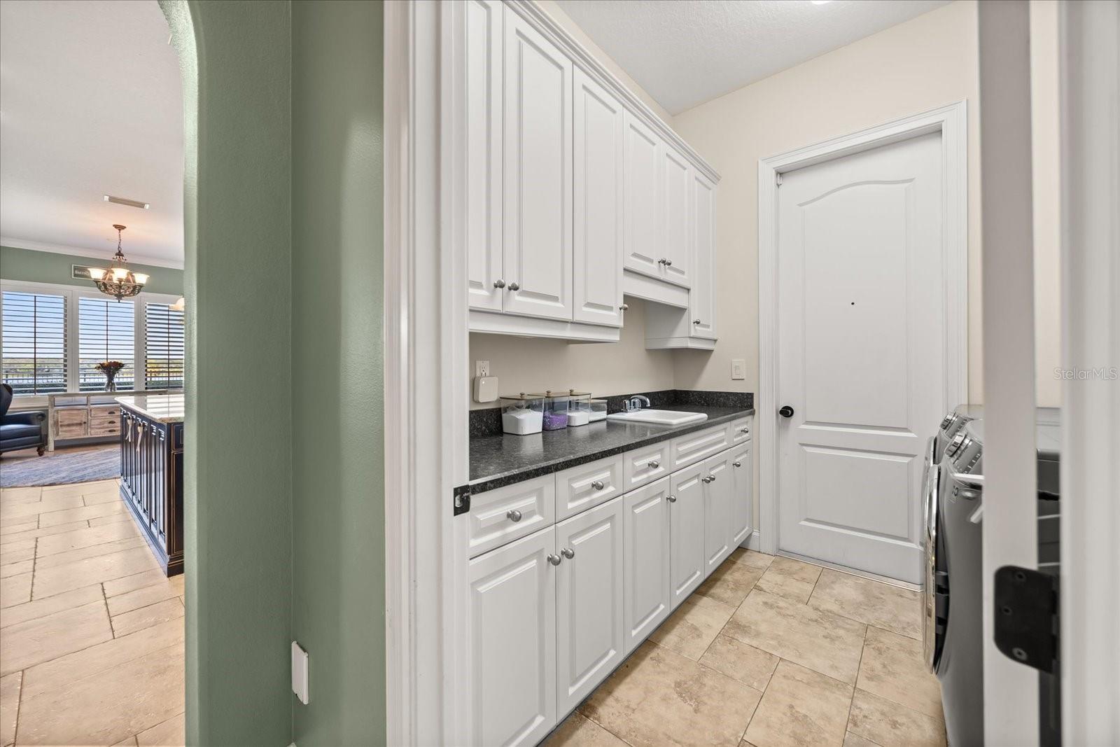 Image 43 of 67 For 1749 Lake Terrace Drive