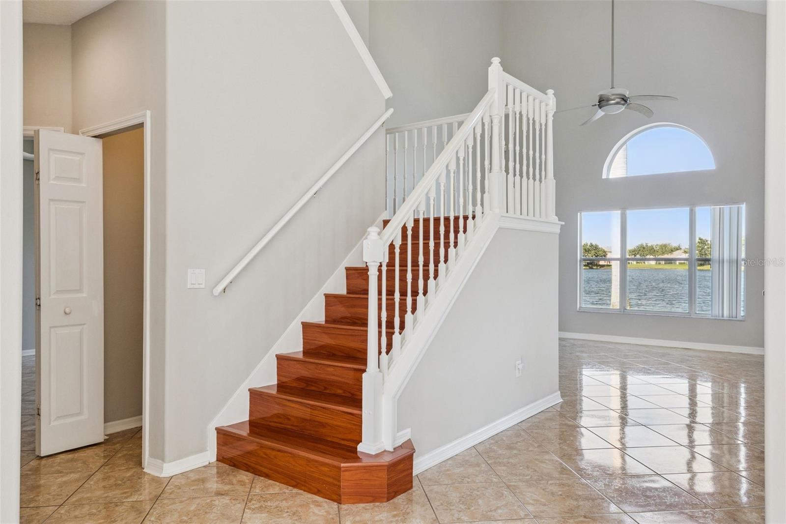 Image 11 of 34 For 13845 Mirror Lake Drive