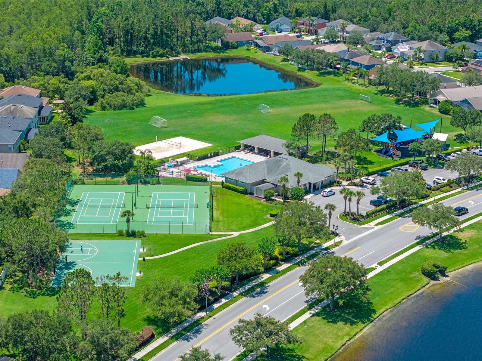 Image 29 of 34 For 13845 Mirror Lake Drive