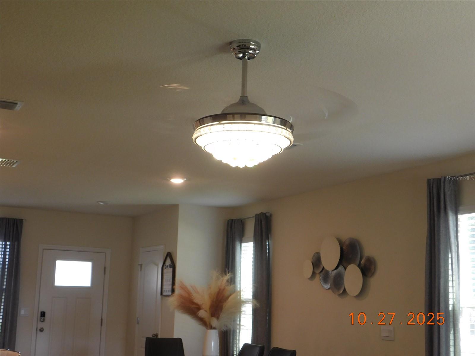 Image 14 of 59 For 1587 Candlefire Row