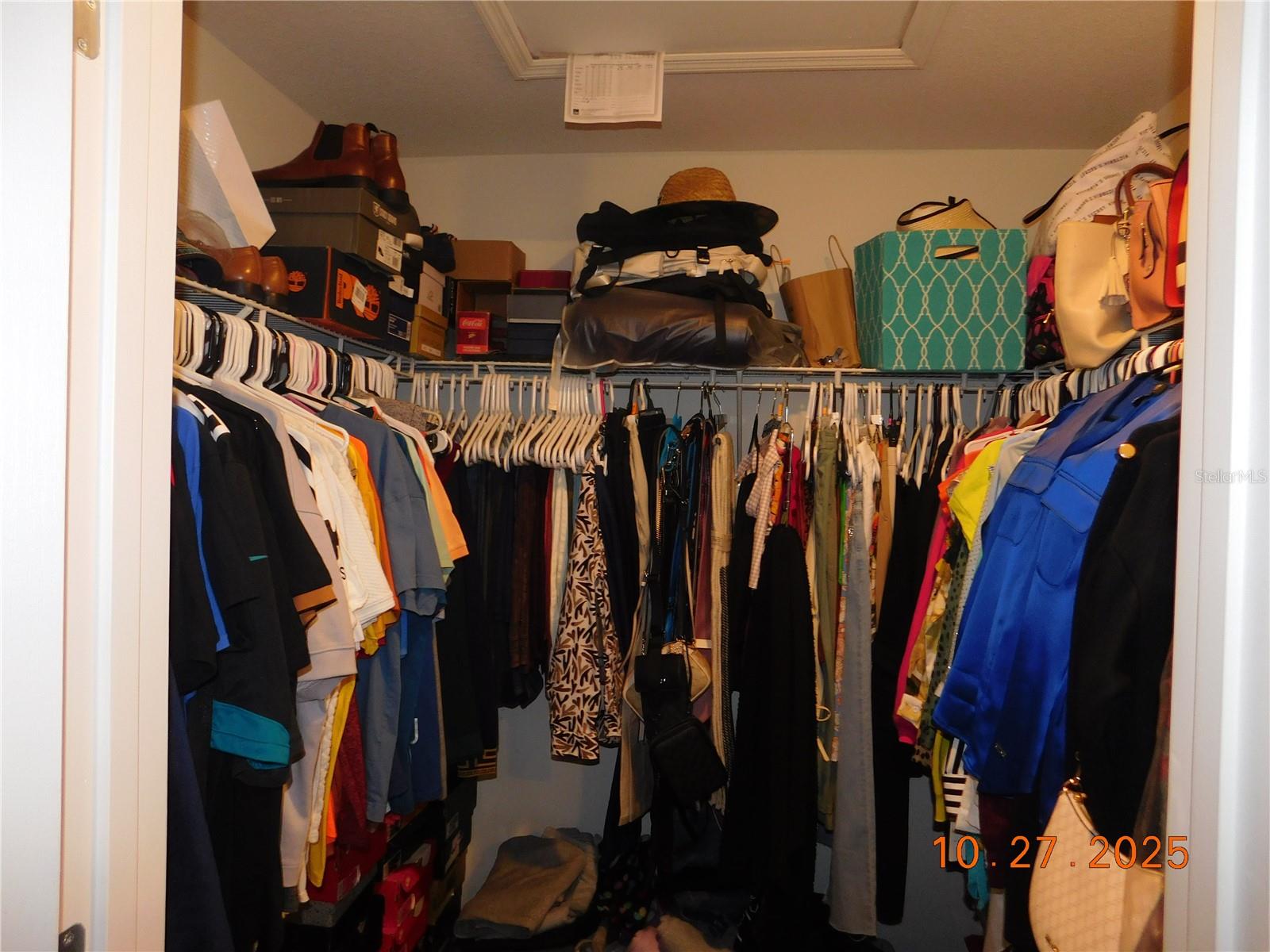 Image 32 of 59 For 1587 Candlefire Row