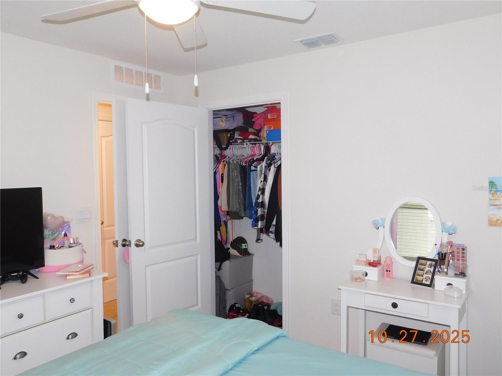 Image 40 of 59 For 1587 Candlefire Row