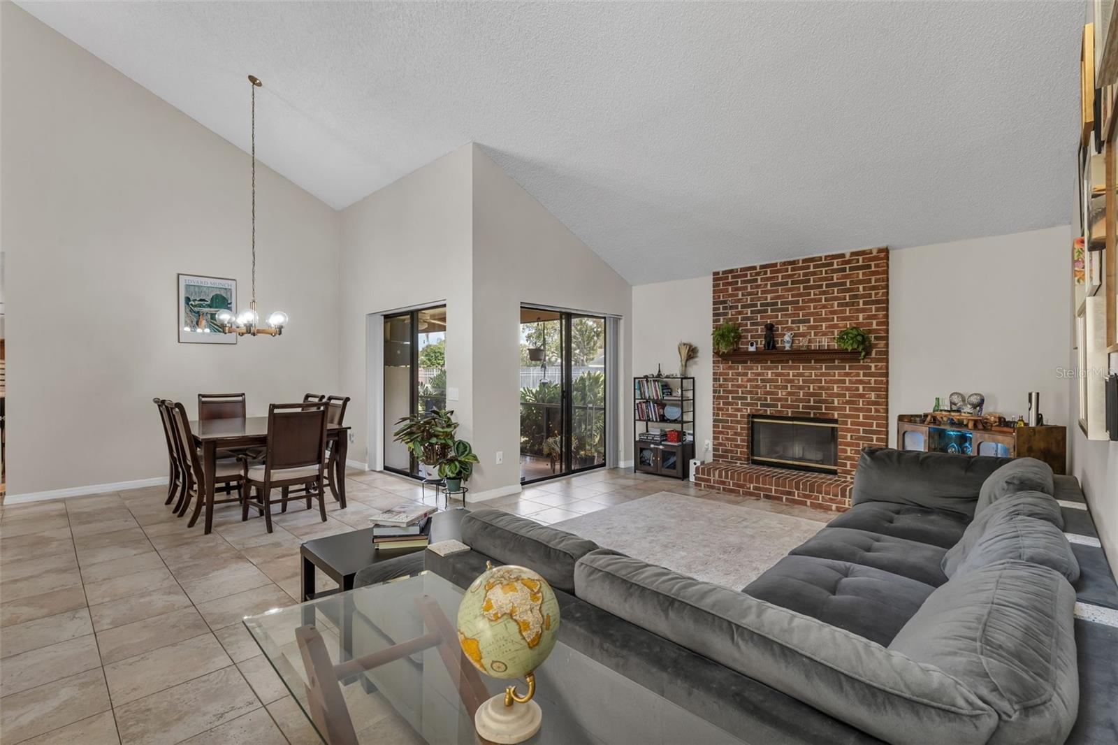 Image 10 of 44 For 6047 Shore Line Drive