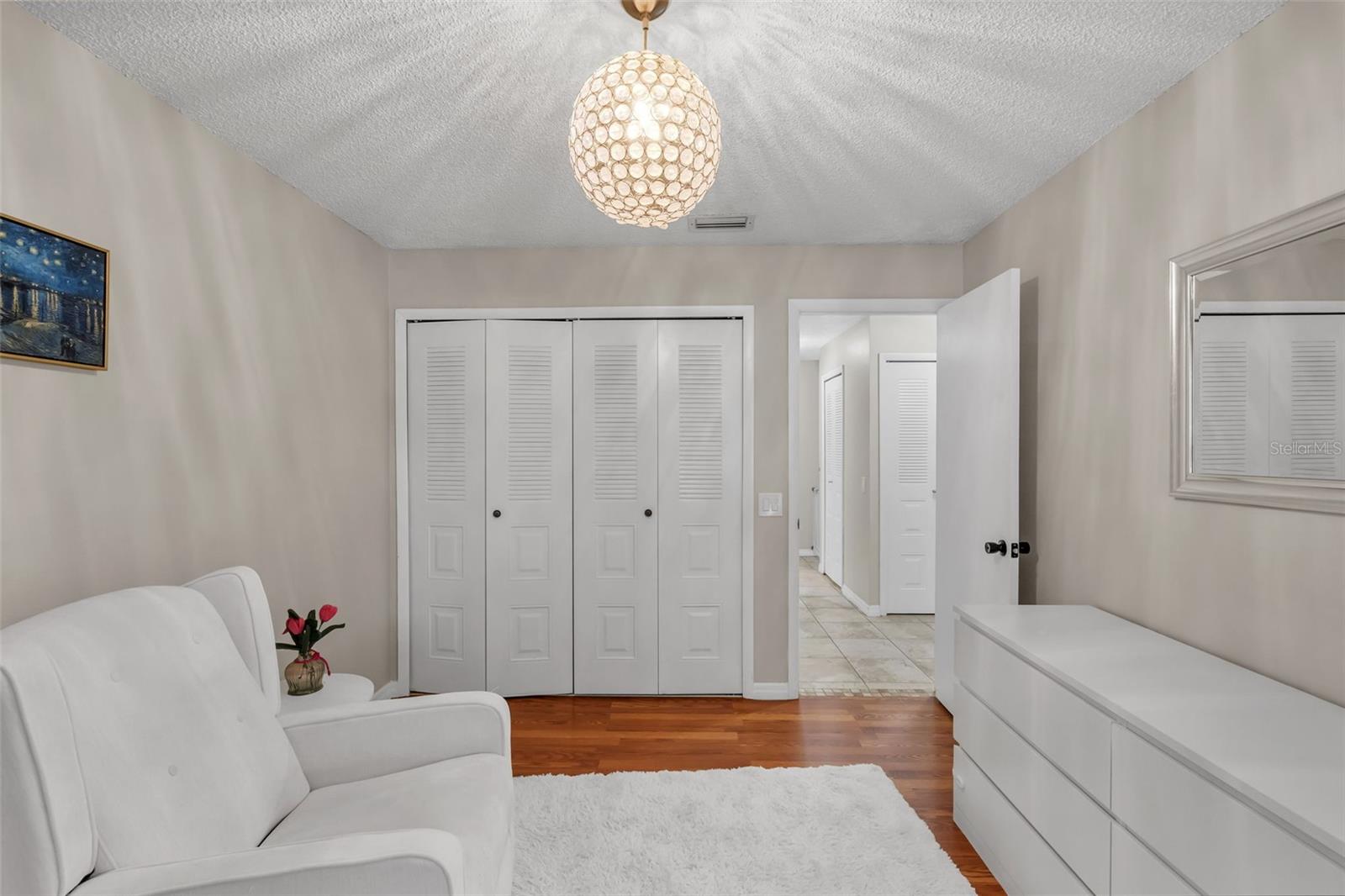 Image 29 of 44 For 6047 Shore Line Drive